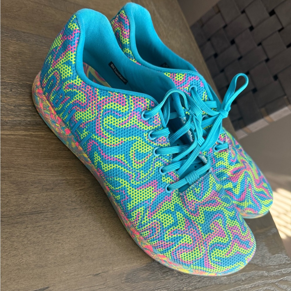 NOBULL neon swirl